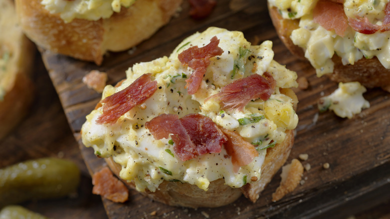 Egg salad crostini with bacon