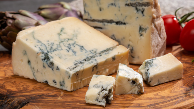 Gorgonzola blue cheese on board