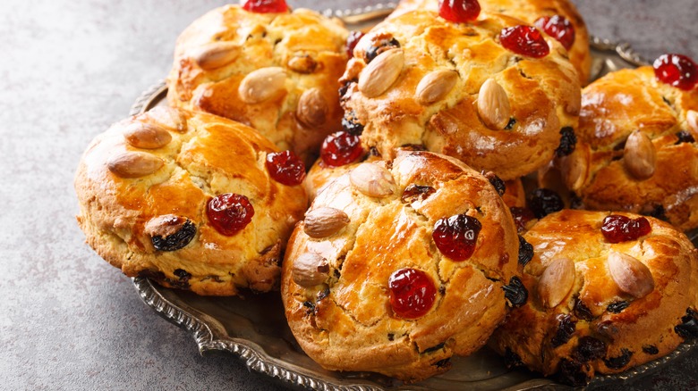 Cherry almond scones