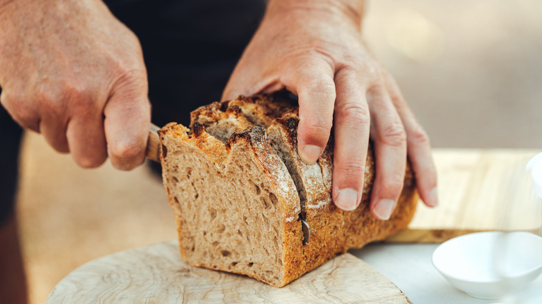 Slicing bread