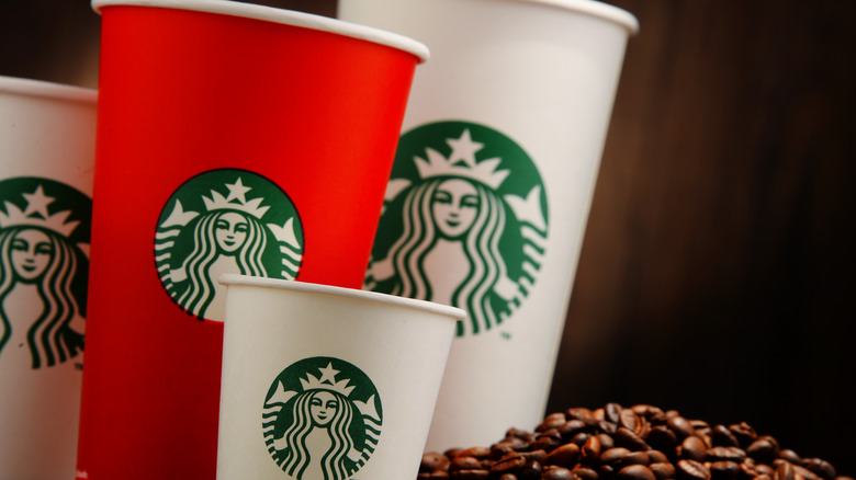 different sizes of starbucks cups