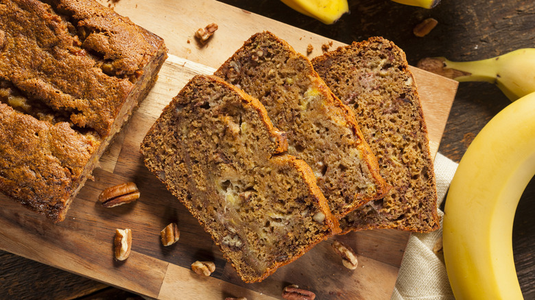 Banana bread with walnuts