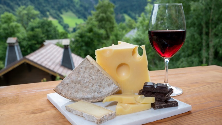 Cheeses with chocolate and wine