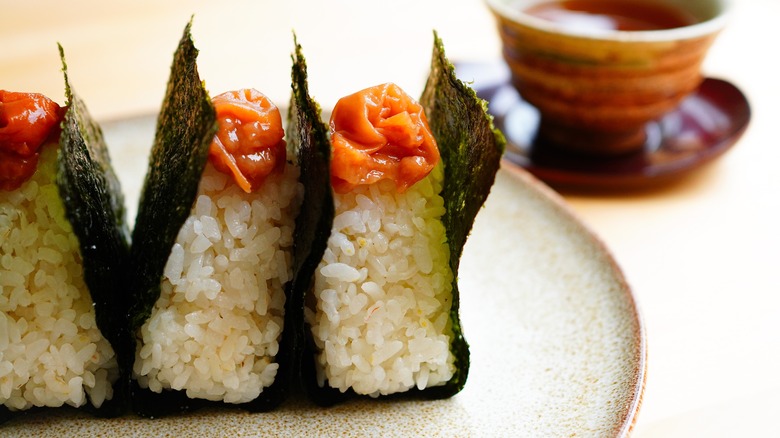 Umeboshi onigiri original ekiben