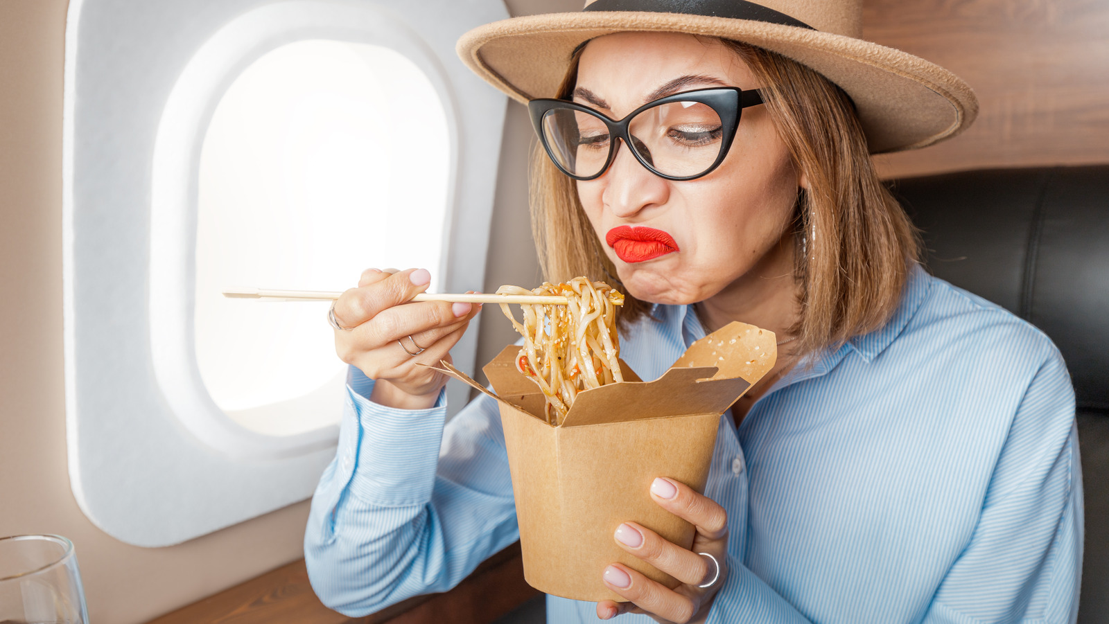 photos-showing-you-the-gamble-that-is-eating-airplane-food-food