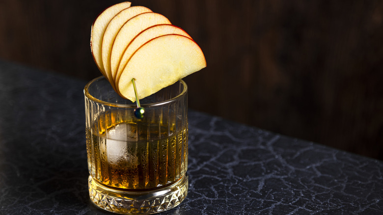 Apple cocktail in rocks glass