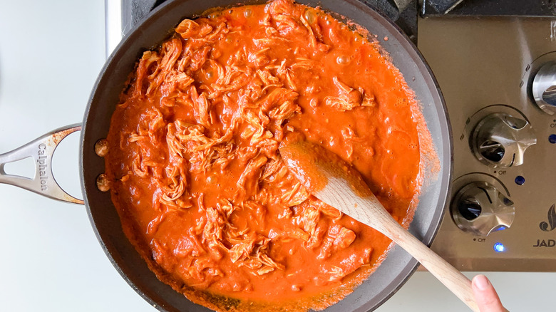 shredded chicken in tomato sauce