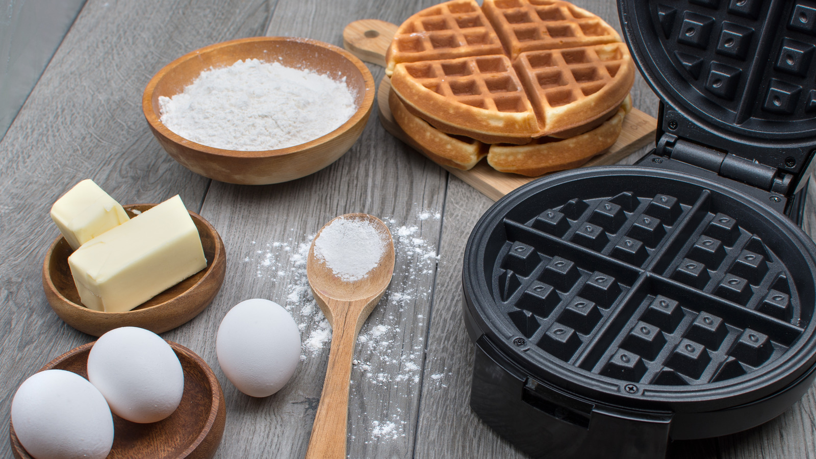How to clean a waffle iron: so it looks like new