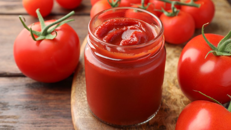 tomato ketchup and tomatoes