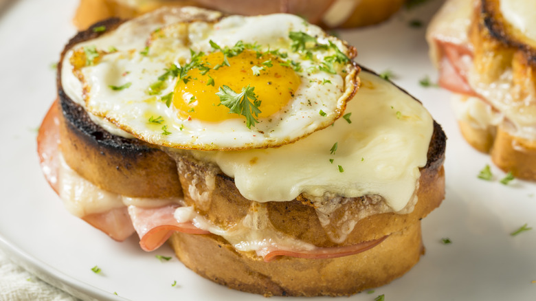 Croque madame sandwich