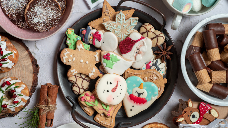 Plate of assorted Christmas cookies