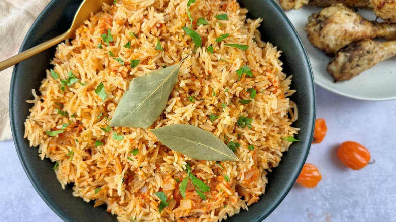 rice with bay leaves