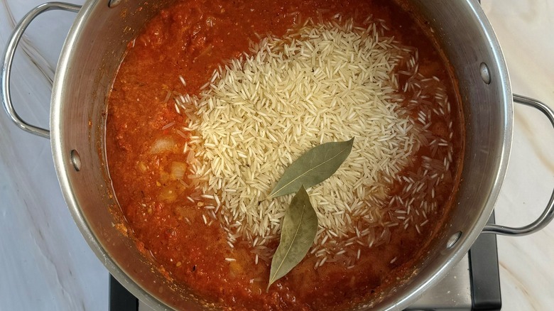 rice and tomato sauce