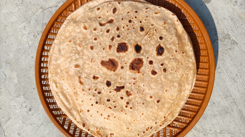 Plate of Indian rotis