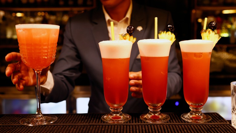 Singapore sling cocktails at the Raffles Hotel