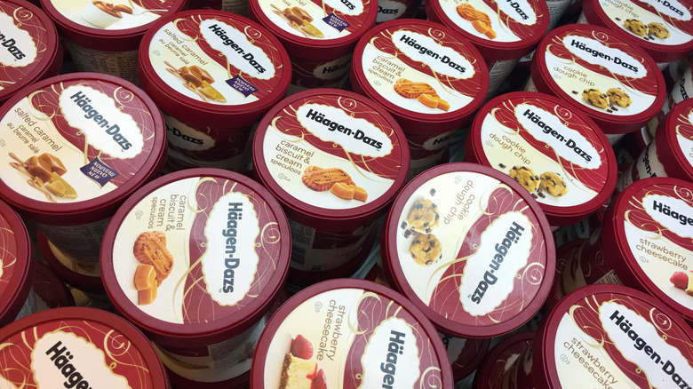 Stacked Häagen-Dazs ice cream containers