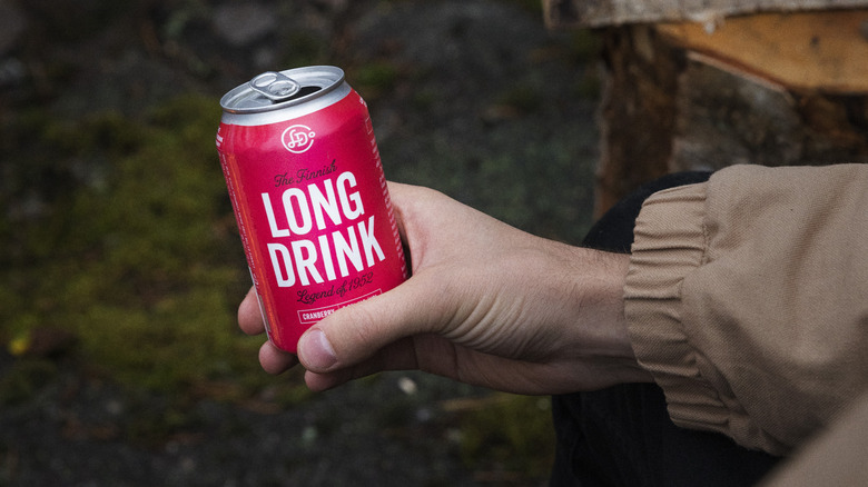 Person holding cranberry Long Drink