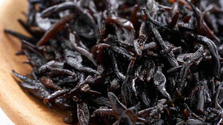 A close shot of dried black hijiki