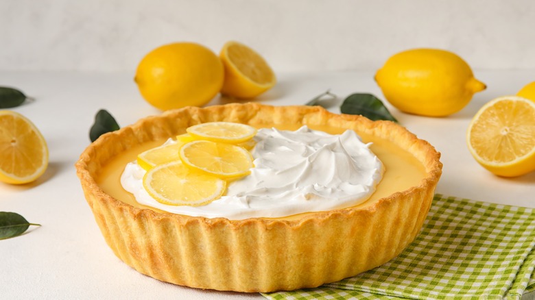 Lemon cream pie with crust 