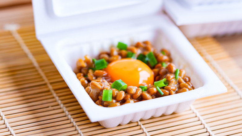 Natto and egg in box