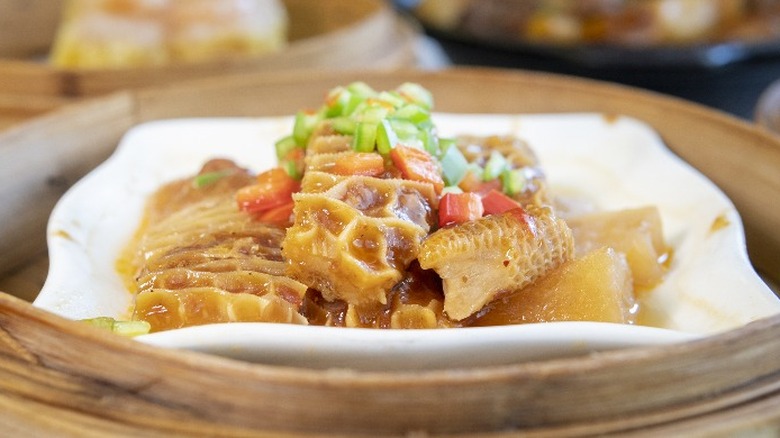 honeycomb tripe dim sum dish