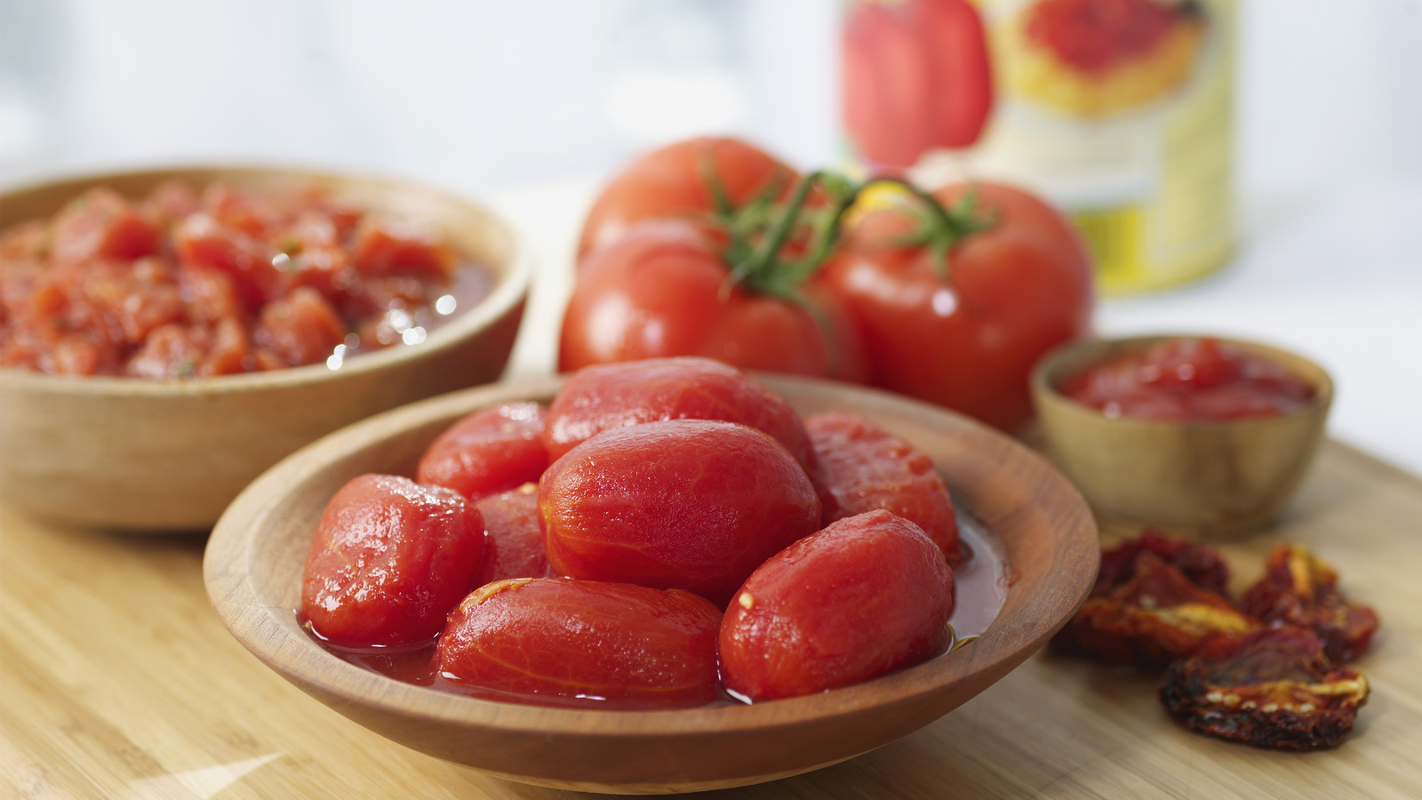 What Makes Plum Tomatoes The Absolute Best For Sauces