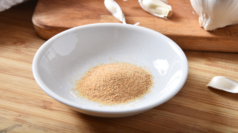 A bowl of garlic powder