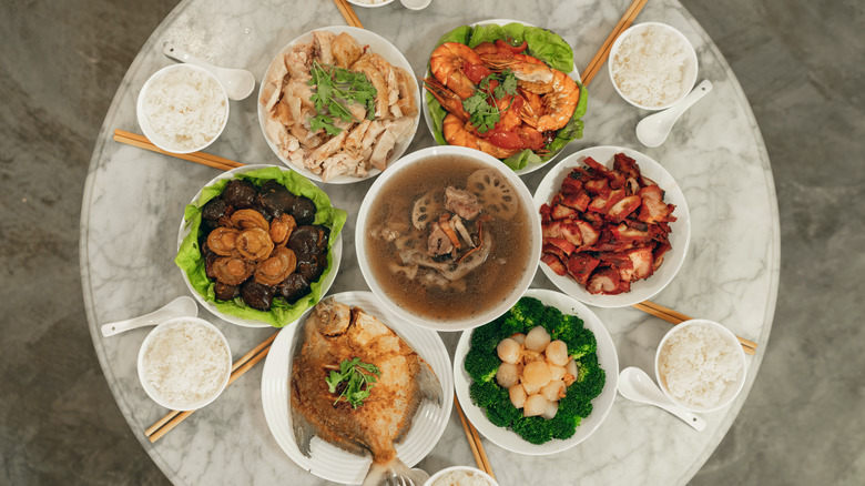 Table of traditional Chinese food