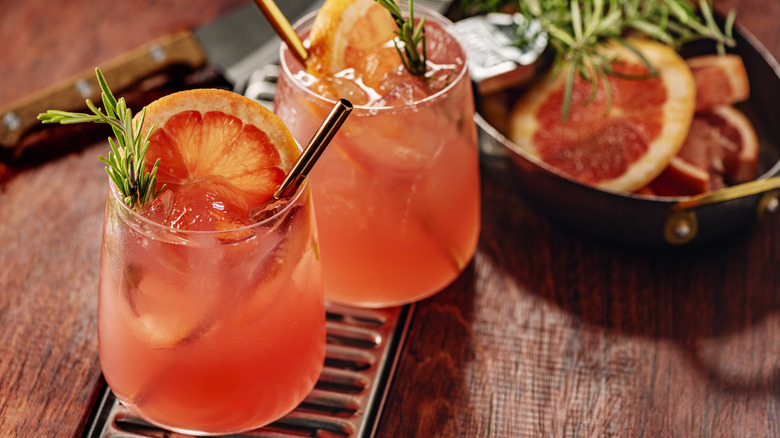 Non-alcoholic grapefruit Paloma drinks