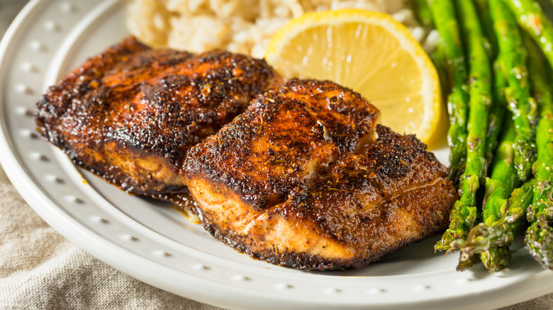 Blackened mahi-mahi with asparagus 