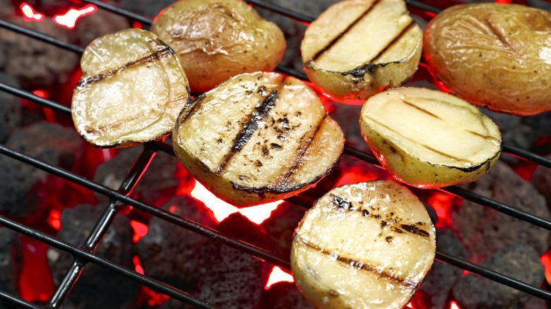 potato slices on the grill
