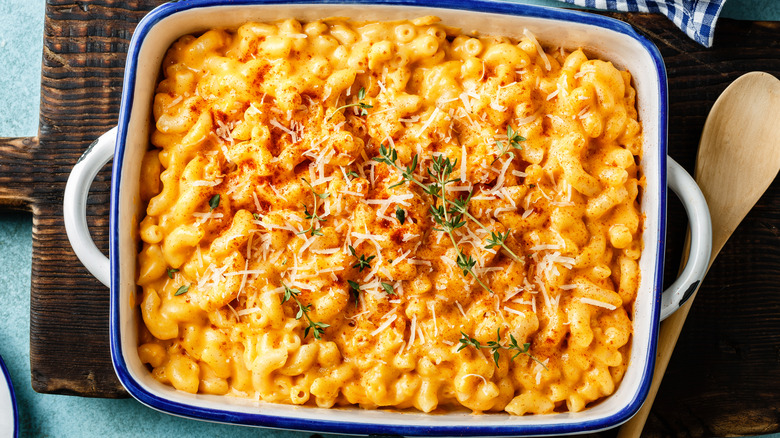 Tray of macaroni and cheese