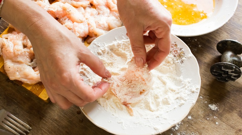 Chicken fillet dredged in flour