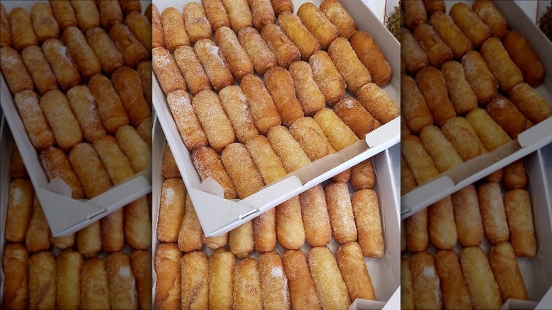 Xuixos pastries in box