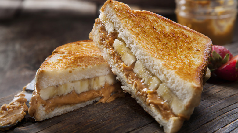 Grilled peanut butter and banana sandwich