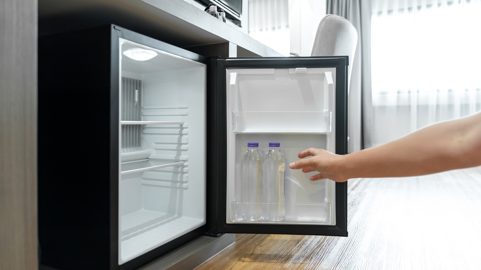 Your Hotel Mini Fridge Isn't Cold Enough to Store Leftovers