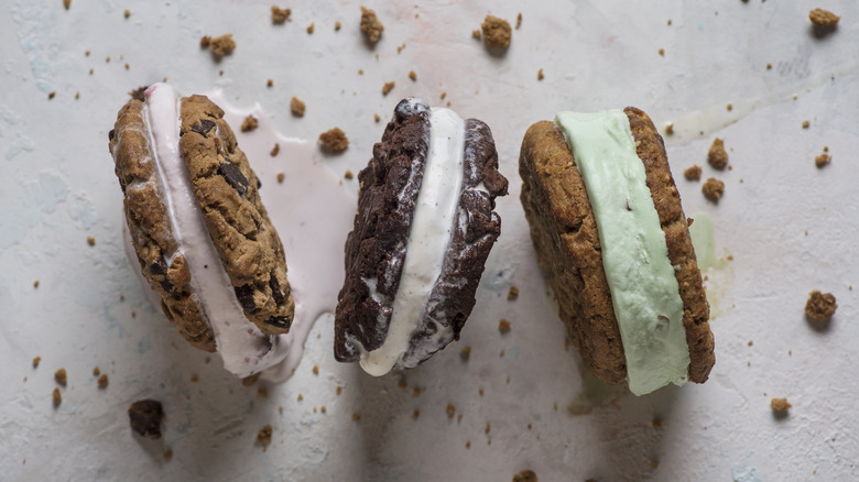 ice cream sandwiches with different flavored cookies