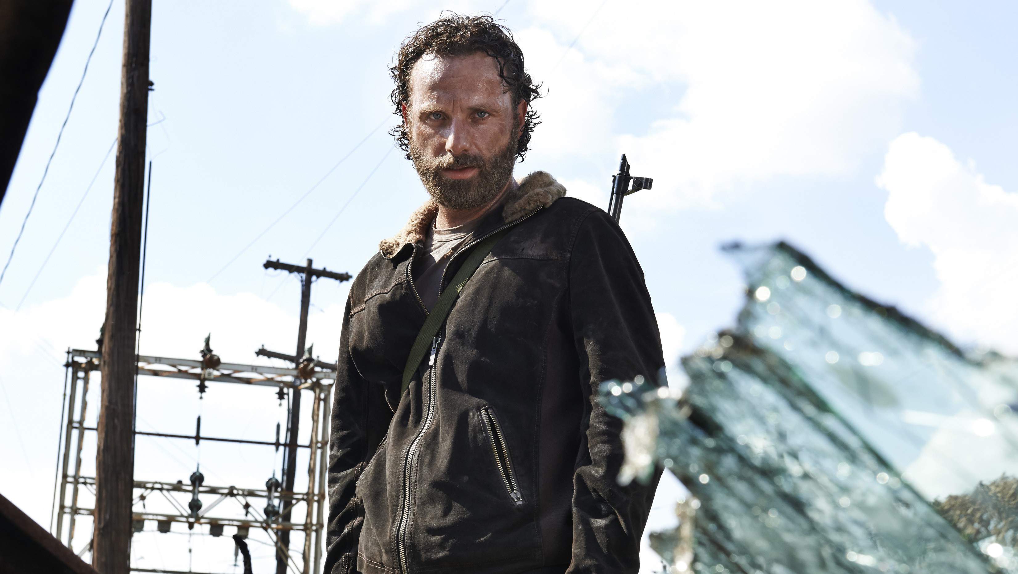 amc_twd_gallery__rick_gallery_3383_v1-e1459722156770