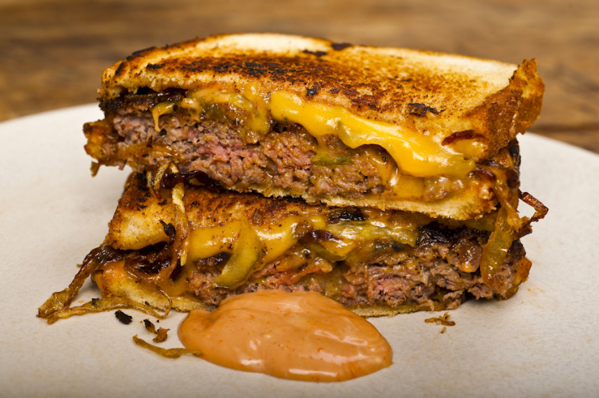 classic-patty-melt-recipe-food-republic