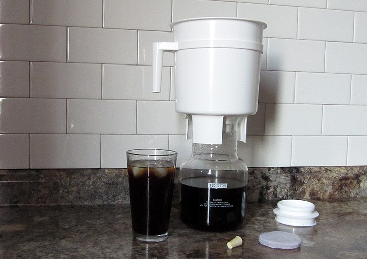 Brewing in Your Toddy® Cold Brew System 