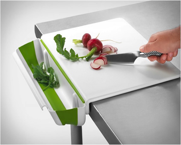 Should I Use A Wood Or Plastic Cutting Board? - Food Republic