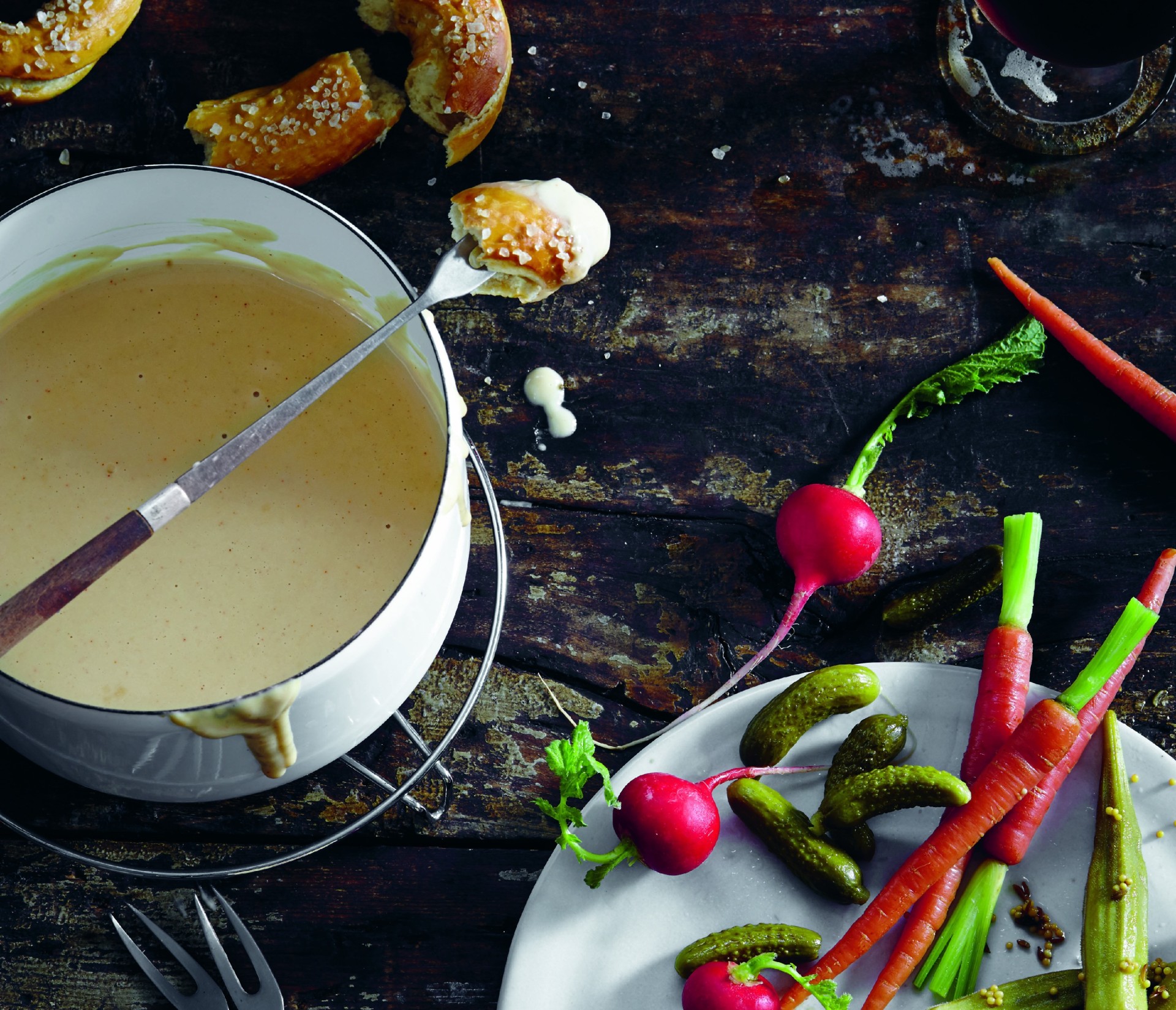 beer cheese fondue photo